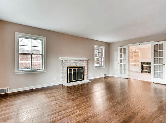 3rd image of 6930 N Knox Ave