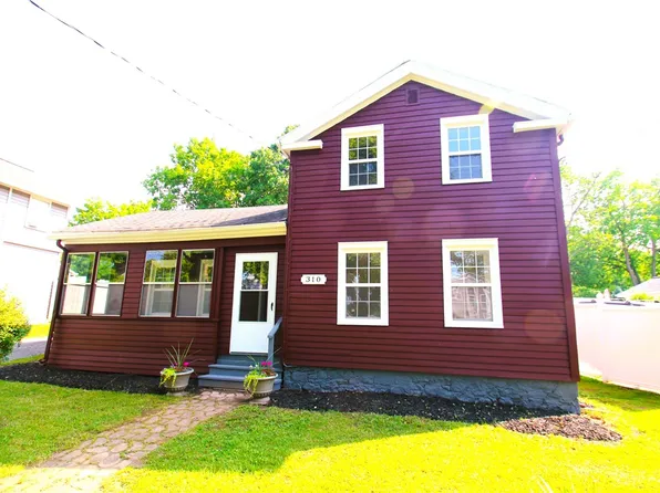 310 Vienna St, Palmyra, NY 14522