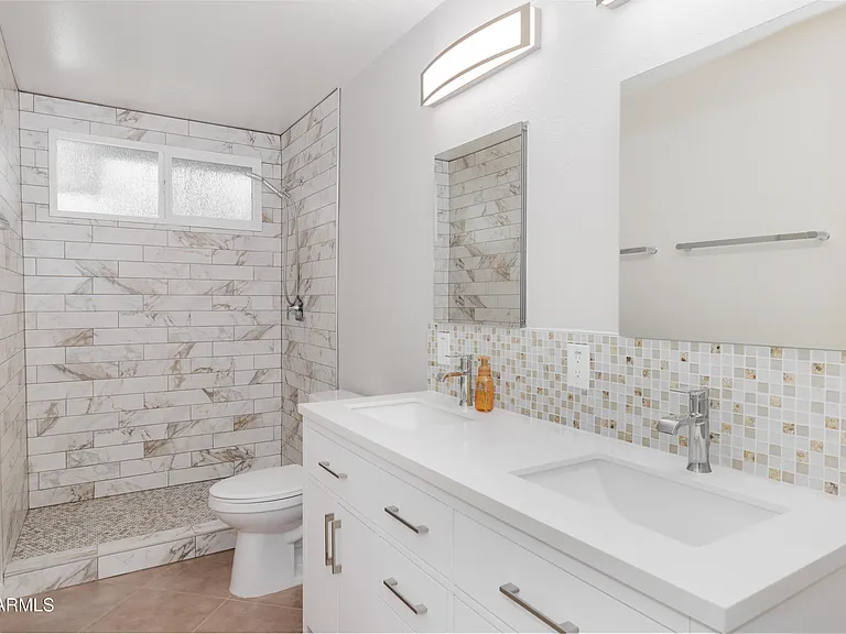 8643 E Palo Verde Dr — Photo 10