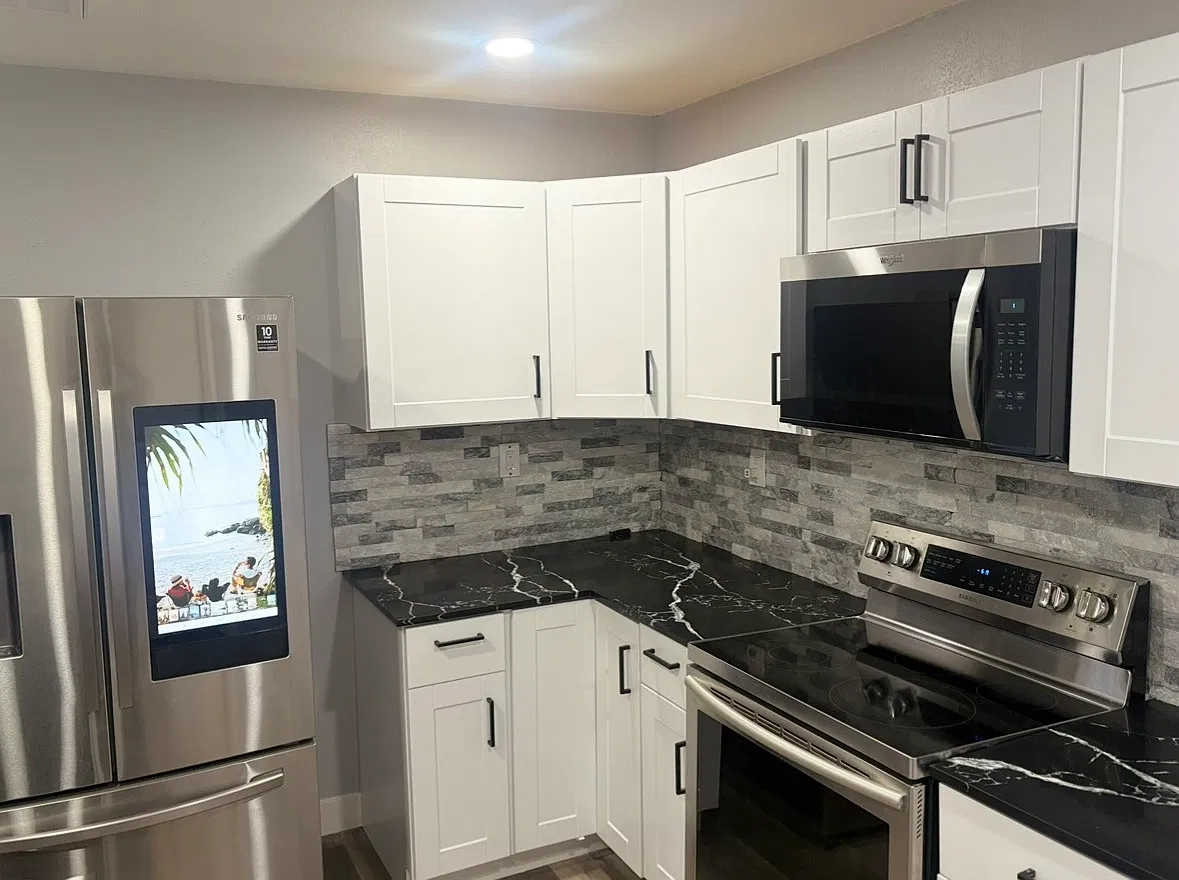 2 bed, 700 sqft, $1,835 — Photo 3
