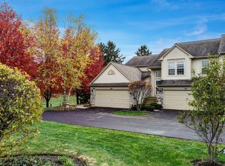 69 W Chatham Ln, Round Lake, IL 60073