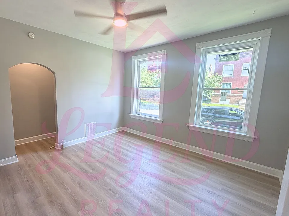2918 Miami St #1F