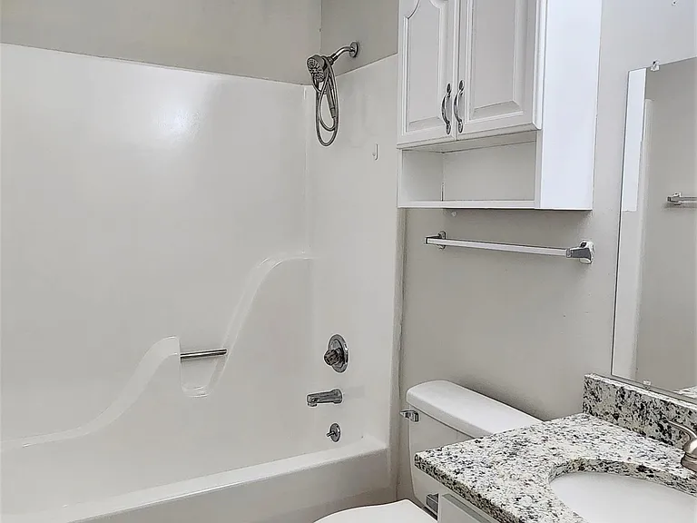1008 Fieldstone Ct SE — Photo 14