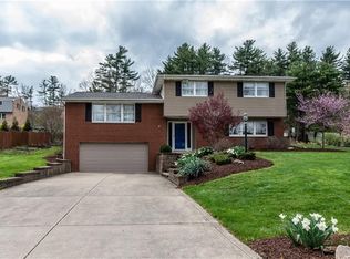3715 Gleneagle Dr, Murrysville, PA