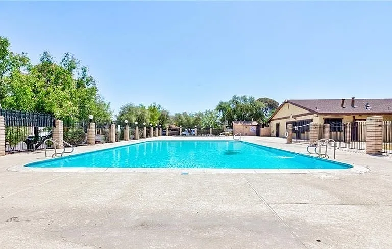 4461 Buena Vista Dr — Photo 18