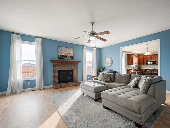 4th image of 9501 W Thurston Ct