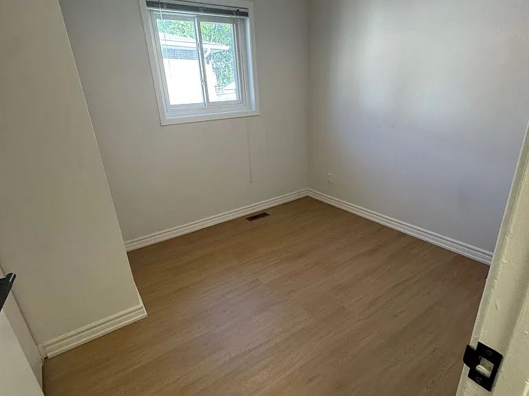 728 Sunnypoint Dr — Photo 8