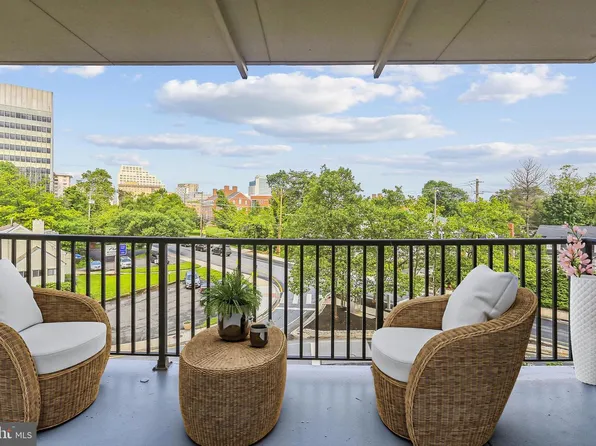4242 E West Hwy #414, Chevy Chase, MD 20814