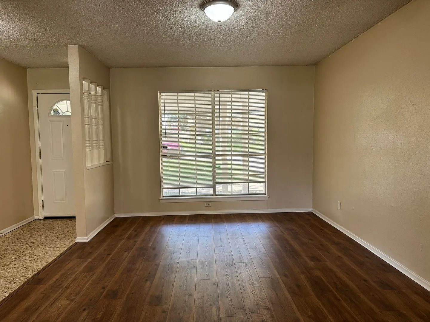 Welcome home to 6919 Moon Lake! — Photo 4