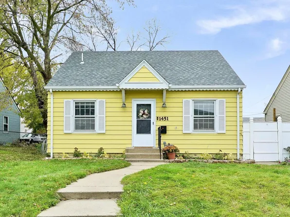 1451 Albemarle St, Saint Paul, MN 55117