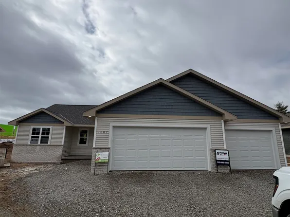 1007 Constellation Way, Marinette, WI 54143