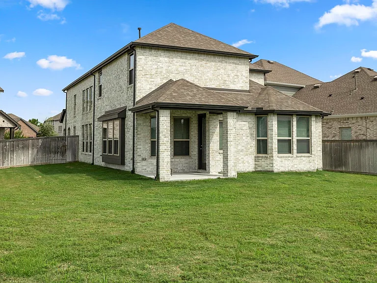 15210 Cortines Ct — Photo 38