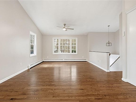 4th image of 52 Mockingbird Dr