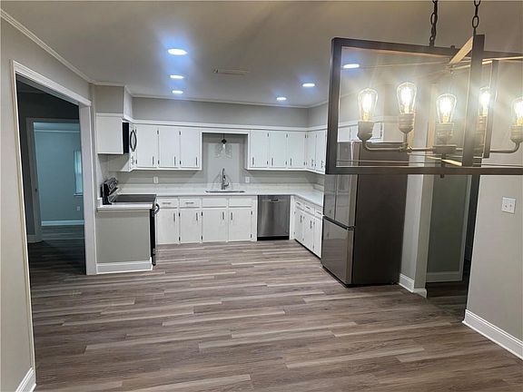 4th image of 3080 Pinetucky Rd N