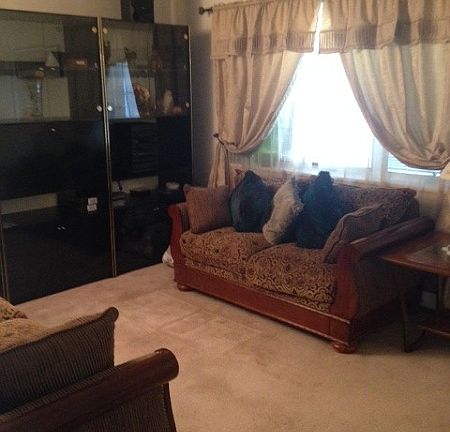 5th image of 251 Forest St
