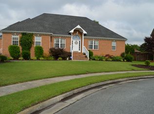 906 Leshea Ct, Chesapeake, VA 23322