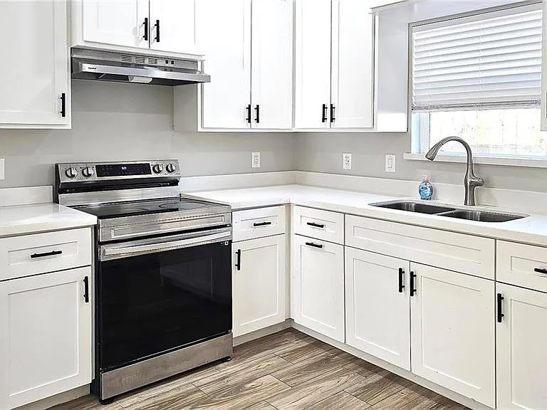 2809 E Israel Ave #1 — Photo 5