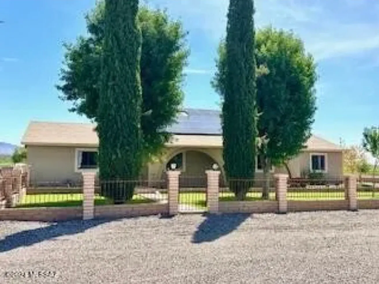 7274 W Safford Bryce Rd — Photo 2