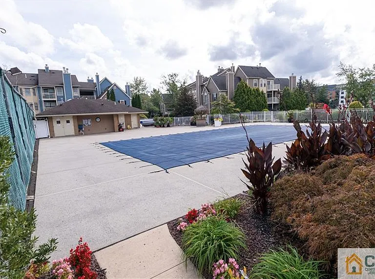 336 Cozzens Ct — Photo 56