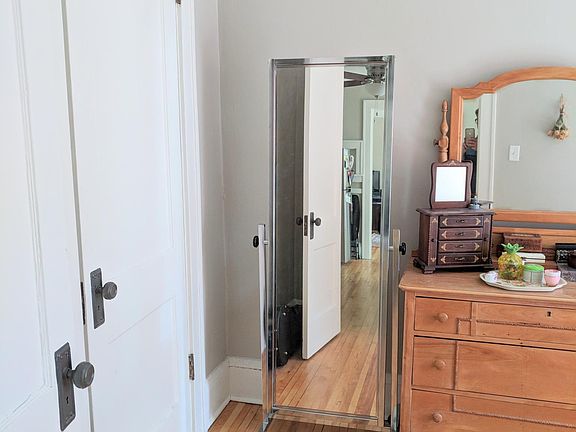 5th image of 1702 Laurel Ave APT 10