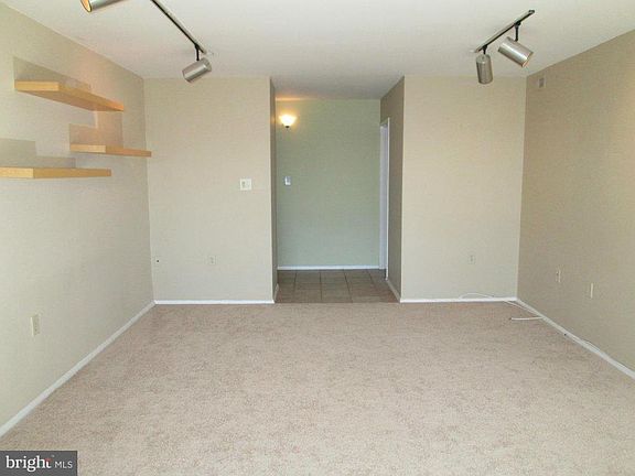 4th image of 5160 Maris Ave APT 400