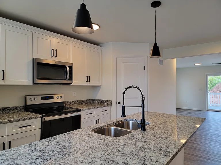 42 Old Stone Way — Photo 8