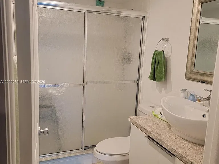 220 Lakeview Dr #212 — Photo 16