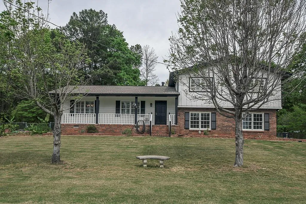 4439 N Shore Ln photo 1