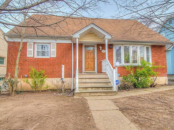 2nd image of 245 Dubois Ave