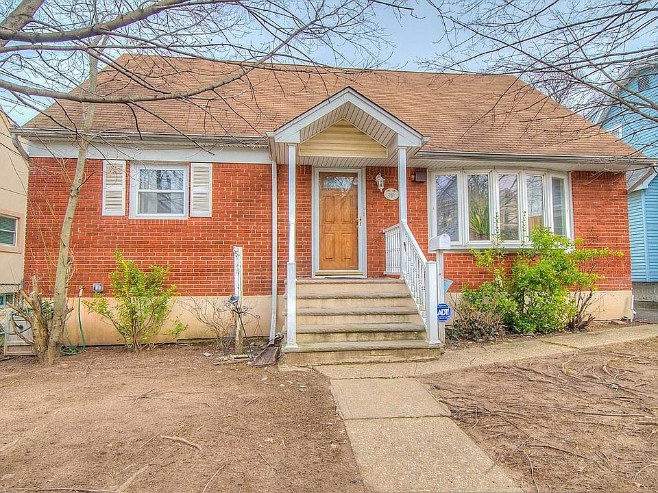 1st image of 245 Dubois Ave