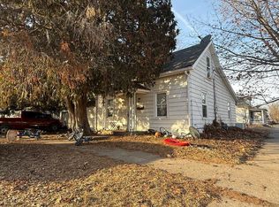 213 NE 4th St, Aledo, IL