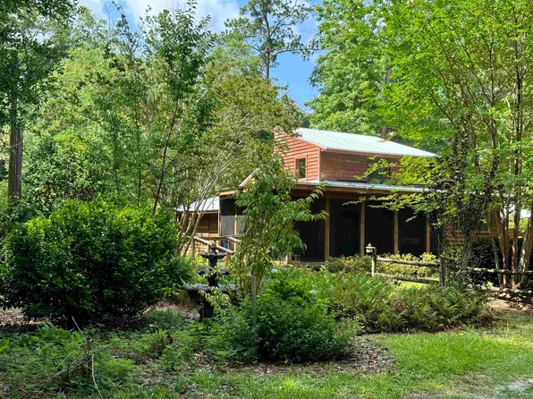 389 Gator Xing, Quincy, FL 32351