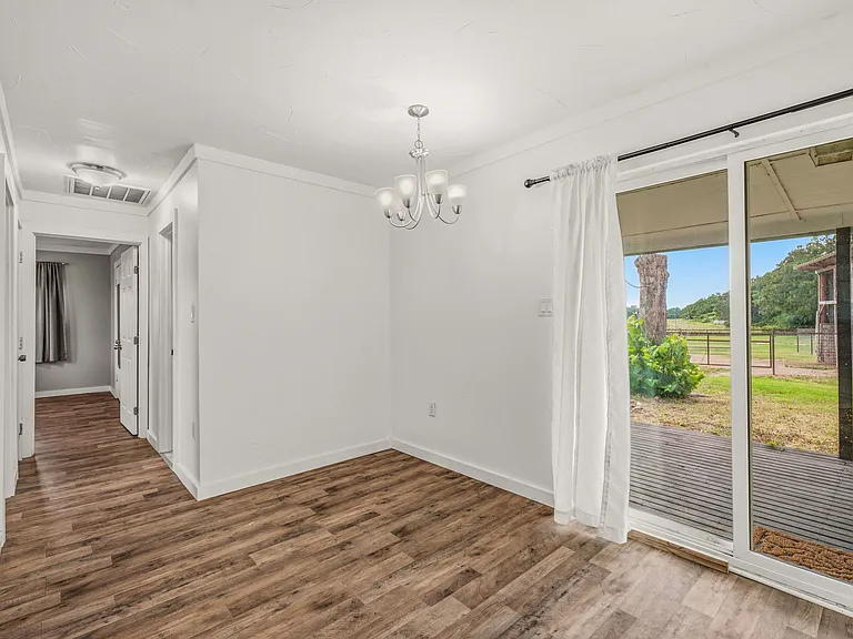 25263 N Highway 281 — Photo 12