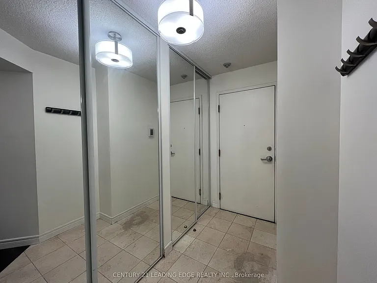 7 Carlton St #1115 — Photo 21