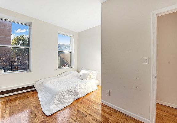 4th image of 483 Quincy St APT 2B