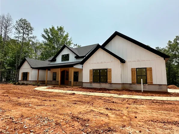 575 Lee Road 246, Salem, AL 36874