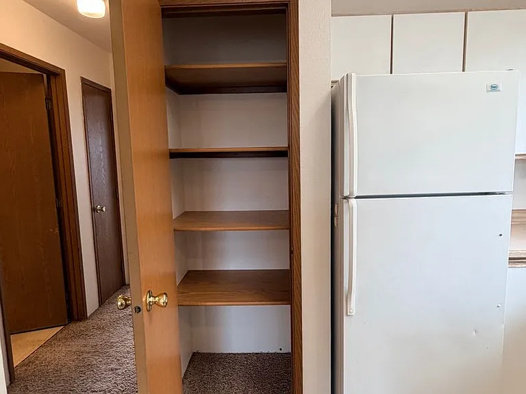 511 Yakima St — Photo 7
