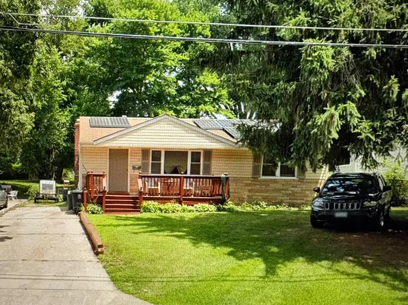 13 Gentry Ln, Capitol Heights, MD 20743