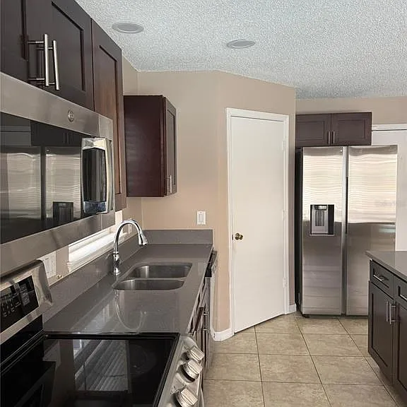 14235 Sun Bay Dr — Photo 9