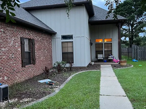 3236 Essex Place Dr, Mobile, AL 36695
