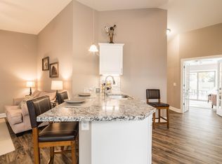 1422 David Dr, Sycamore, IL 60178