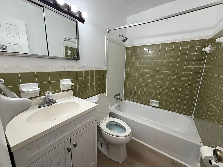 403 Thomas Dr — Photo 10