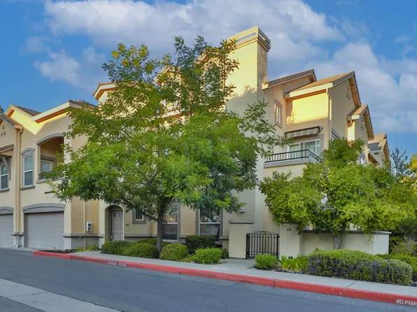 216 Vessona Cir, Folsom, CA 95630