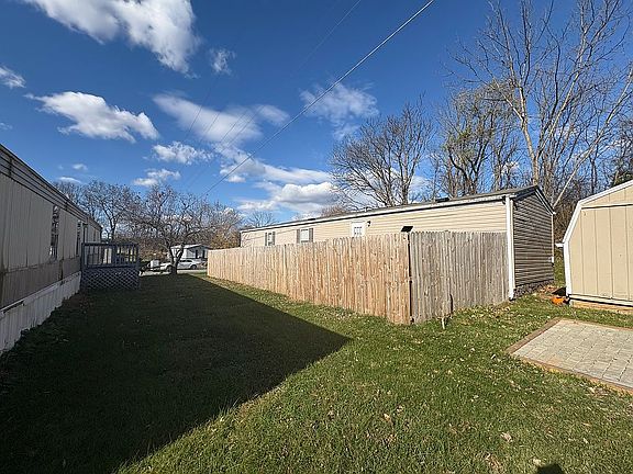 2nd image of 116 Petersburg Ln