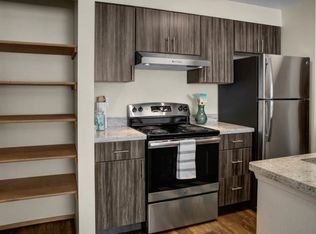 124 N 103rd St APT 301, Seattle, WA 98133