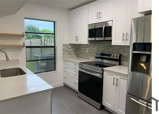 3 bed, 1640 sqft, $3,600 — Photo 1