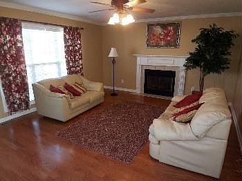 3rd image of 3429 Eastwood Dr