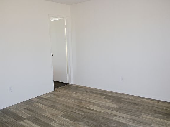 4th image of 16280 Quantico Rd APT D