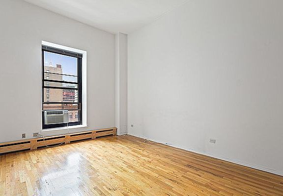 4th image of 250 Mercer St APT C608