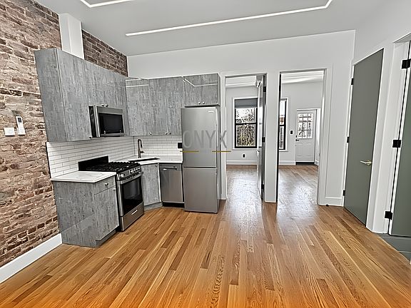 3rd image of 60-82 Catalpa Ave #2R